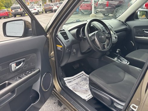 Used 2013 Kia Soul + image 13