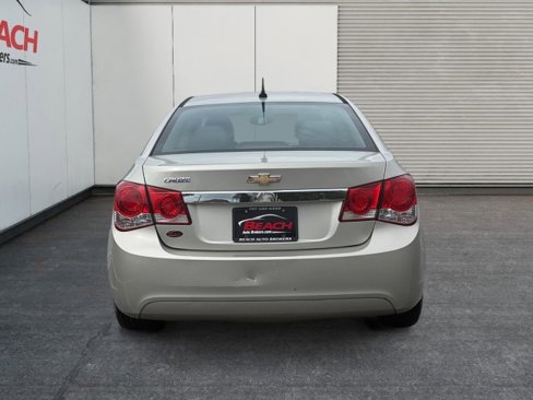 Used 2014 Chevrolet Cruze LS image 14
