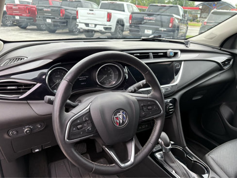 Used 2020 Buick Encore GX Essence w/ Experience Buick Package image 10