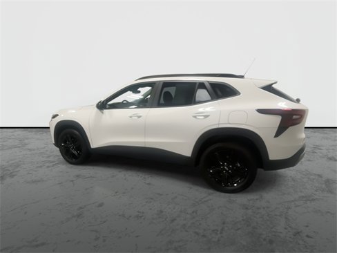 Used 2025 Chevrolet Trax ACTIV w/ Driver Confidence Package image 6