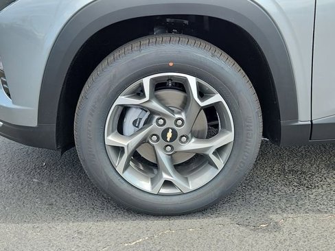 New 2025 Chevrolet Trax LT w/ Driver Confidence Package image 28