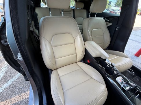 Used 2017 INFINITI QX30 Premium image 29