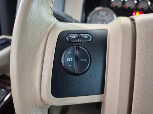 Used 2010 Ford F350 Lariat image 23