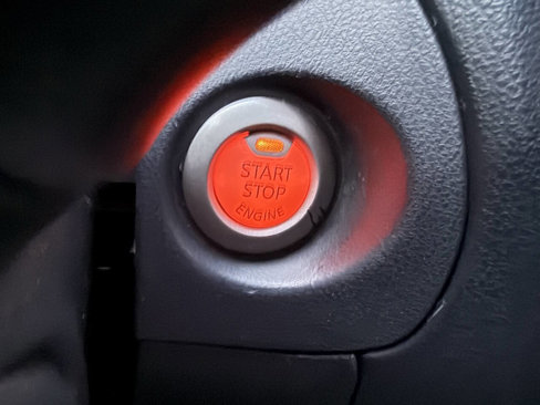 Used 2013 Nissan Juke SV image 27