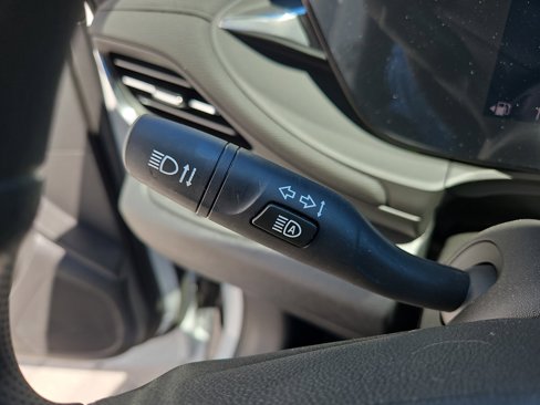 New 2025 Buick Envista Preferred image 24