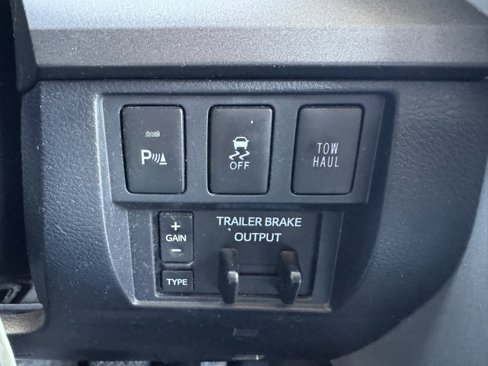 Used 2017 Toyota Tundra SR5 image 22