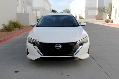 Used 2024 Nissan Sentra SV image 2