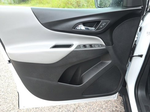 Used 2020 Chevrolet Equinox LS image 19