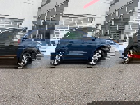 Used 2020 Kia Niro LX image 28