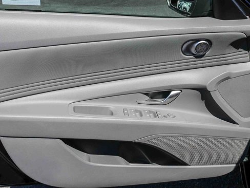 Certified 2023 Hyundai Elantra SEL w/ Convenience Package image 20