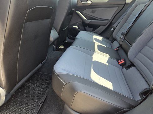 New 2025 Volkswagen Jetta SE image 21