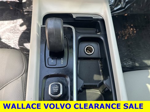 Used 2024 Volvo XC60 B5 Plus w/ Protection Package Premier image 12
