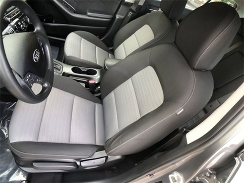 Used 2016 Kia Forte LX image 11