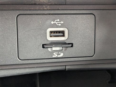 Used 2016 Ford Fusion SE w/ Equipment Group 202A image 23