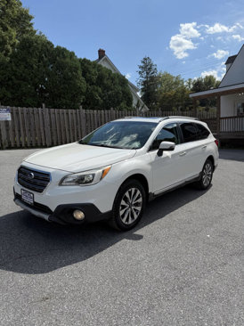 Used 2017 Subaru Outback 2.5i Touring image 1