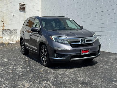 Used 2019 Honda Pilot Touring image 2