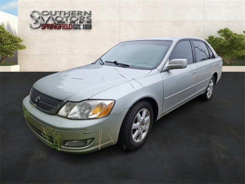 Used 2000 Toyota Avalon XLS image 1