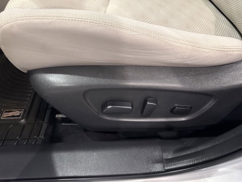 Used 2018 Nissan Rogue Sport SV image 23