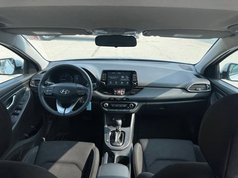 Used 2019 Hyundai Elantra GT image 33