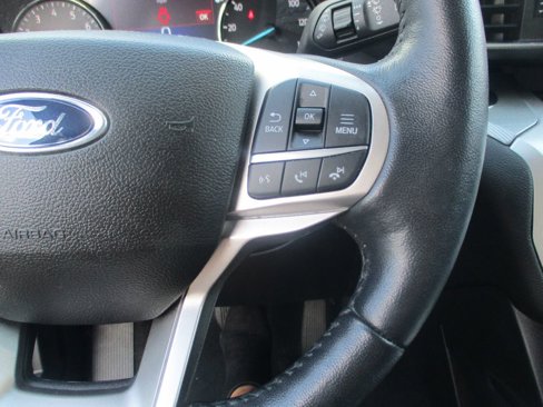 Used 2022 Ford Explorer XLT w/ Equipment Group 202A image 13