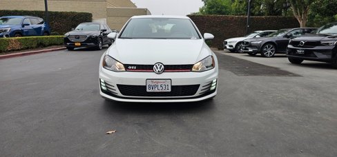 Used 2015 Volkswagen Golf 4-Door image 2