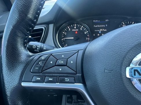Used 2022 Nissan Rogue Sport SV image 33