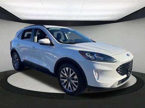 Used 2022 Ford Escape Titanium image 4