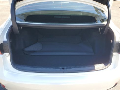 Used 2016 Lexus IS 200t image 8