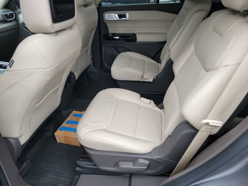 Used 2022 Ford Explorer Platinum w/ Equipment Group 601A image 10