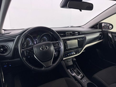 Used 2017 Toyota Corolla iM image 17
