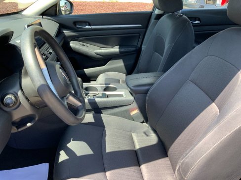 Used 2022 Nissan Altima 2.5 SV image 14
