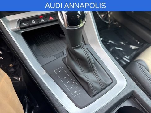 Used 2025 Audi Q3 2.0T Premium image 13