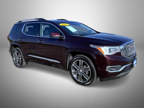 Used 2017 GMC Acadia Denali w/ Technology Package image 3