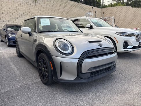 Certified 2024 MINI Cooper SE image 2