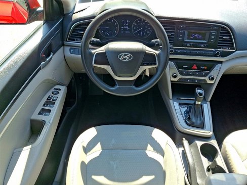 Used 2017 Hyundai Elantra SE image 14