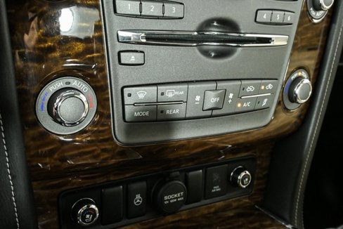 Used 2017 Nissan Armada Platinum image 15