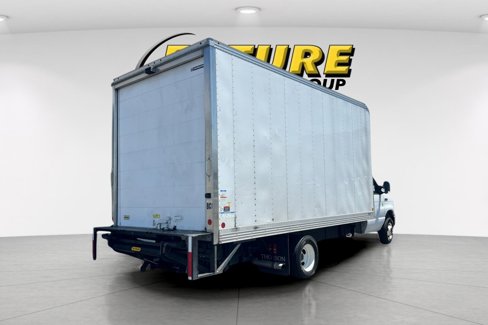 Certified 2022 Ford E-450 and Econoline 450 Super Duty w/ Power Windows & Locks Group image 3