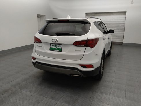 Used 2017 Hyundai Santa Fe Sport image 7
