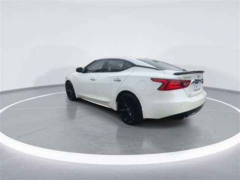 Used 2017 Nissan Maxima SR w/ Midnight Edition image 6