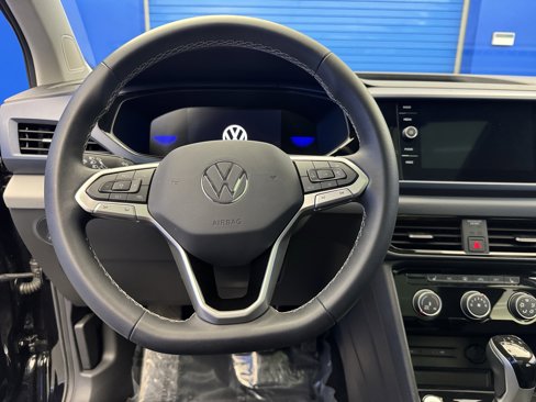 Used 2023 Volkswagen Taos SE image 13