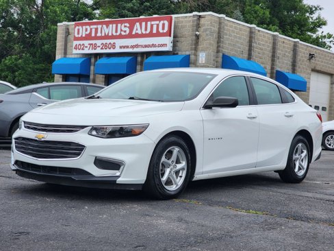 Used 2018 Chevrolet Malibu LS image 3