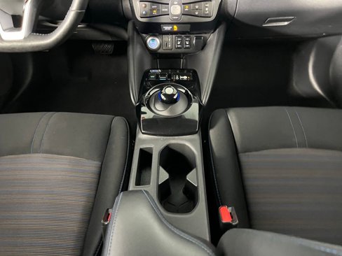 Used 2022 Nissan Leaf SV image 18