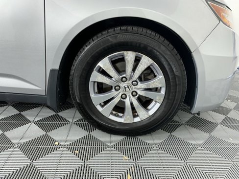Used 2015 Honda Odyssey EX image 16