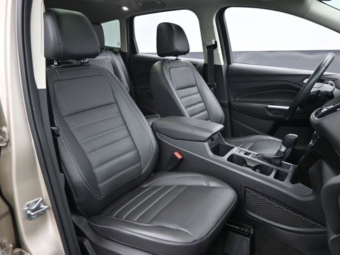 Used 2017 Ford Escape Titanium image 29
