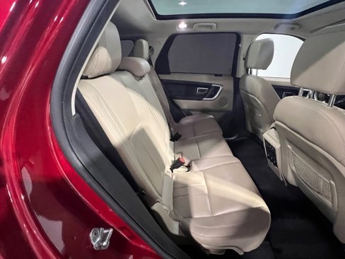 Used 2018 Land Rover Discovery Sport HSE image 41