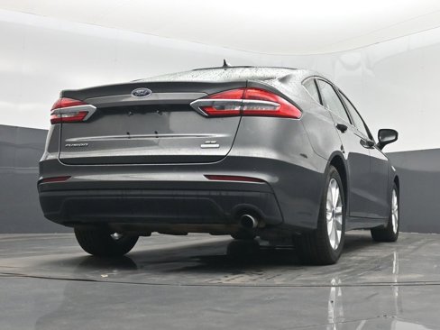 Used 2019 Ford Fusion SE image 40