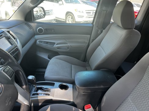 Used 2013 Toyota Tacoma 2WD Access Cab image 25