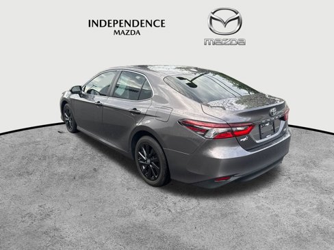 Used 2024 Toyota Camry LE image 5