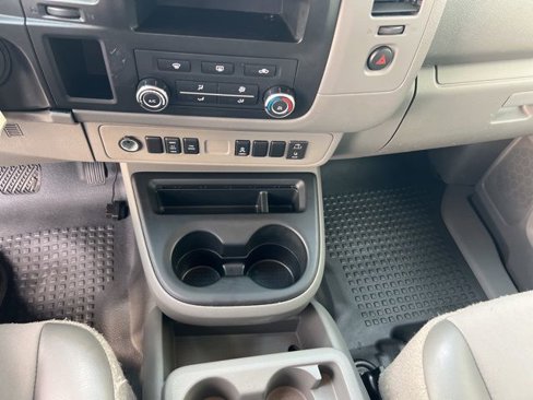 Used 2016 Nissan NV 2500 SL w/ Technology Package image 9