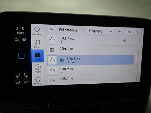Used 2022 Volkswagen ID.4 Pro image 19
